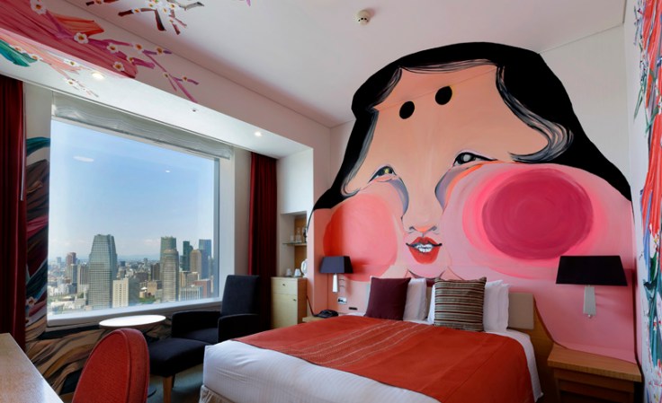 16 Artist Room Queen Otafuku Face