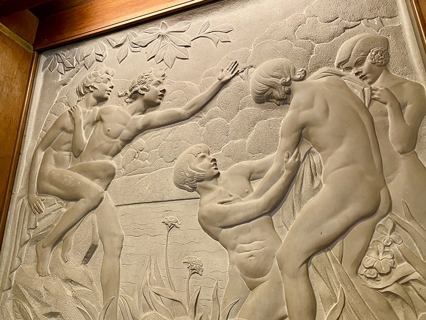 TEIEN BAS RELIEF BLANCHOT